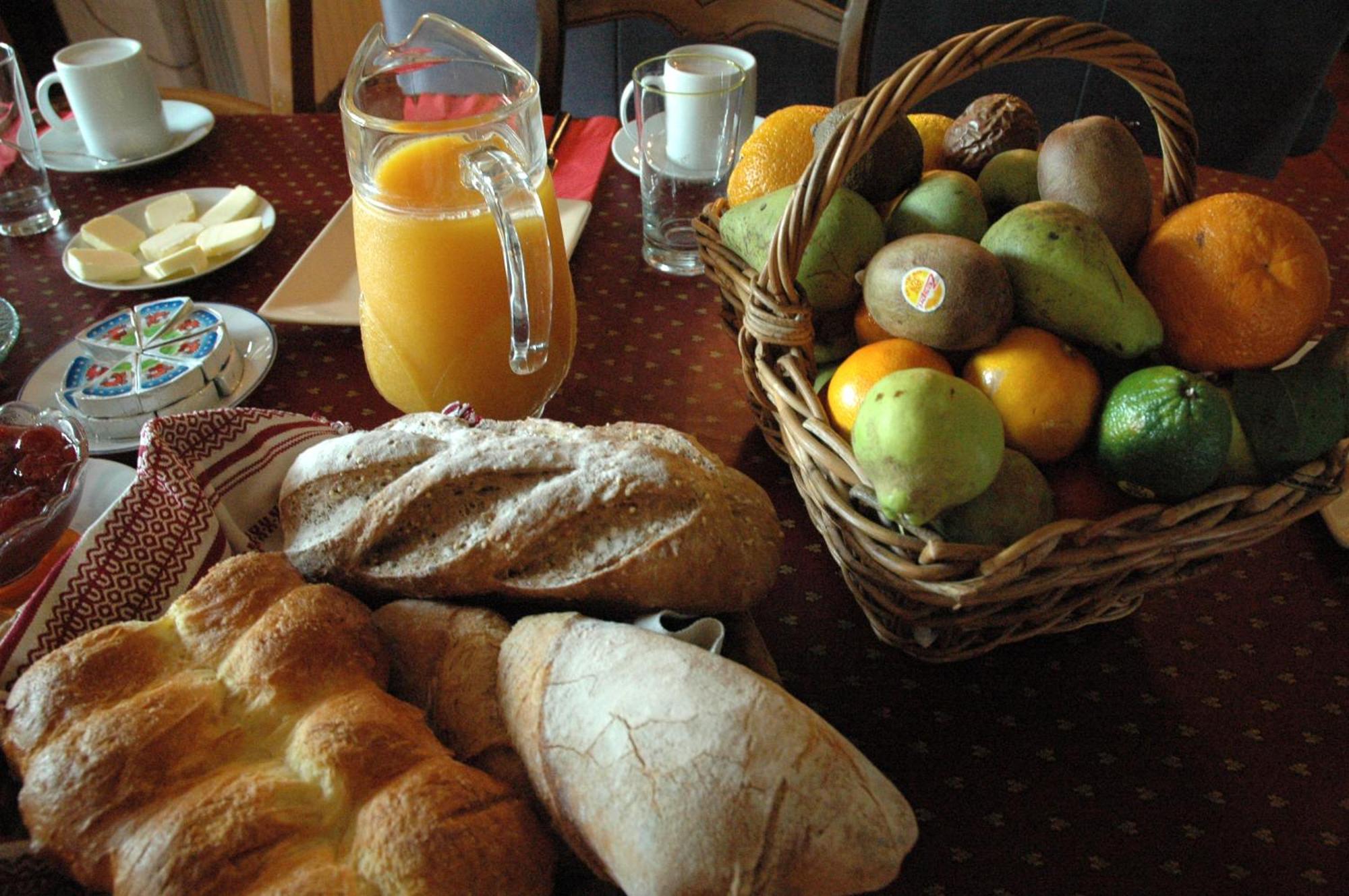 Bed and Breakfast Ecuries Sainte Croix Carcassonne Esterno foto