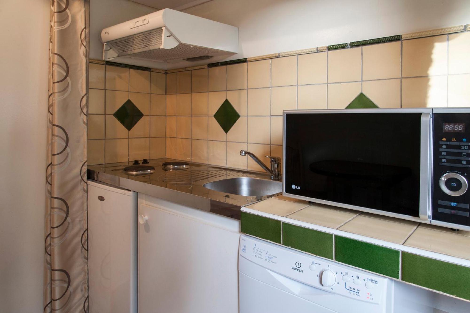 Bed and Breakfast Ecuries Sainte Croix Carcassonne Esterno foto